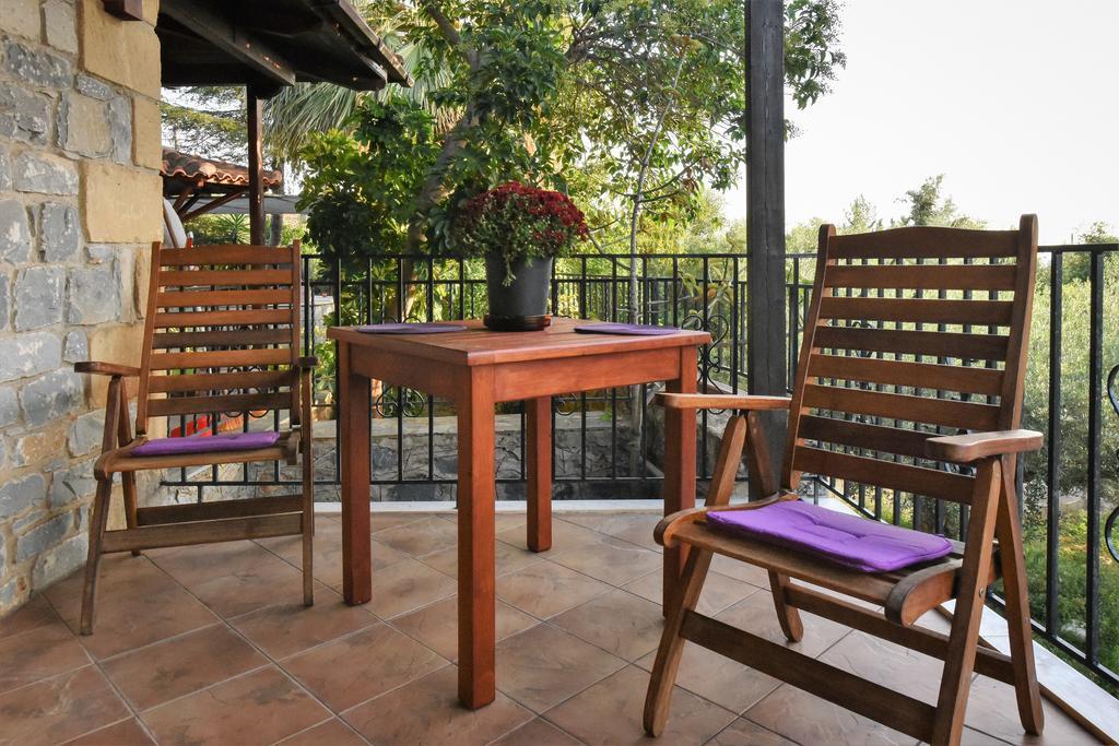 Villa Onar A Stone House With Amazing View Stoúpa Exterior foto